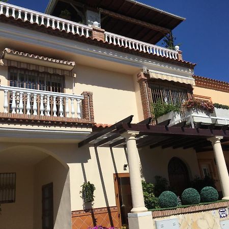 Apartment With Private Patio Фуэнхирола Экстерьер фото