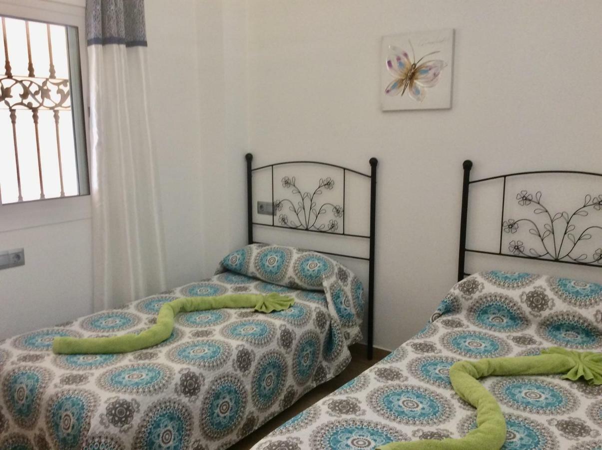 Apartment With Private Patio Фуэнхирола Экстерьер фото