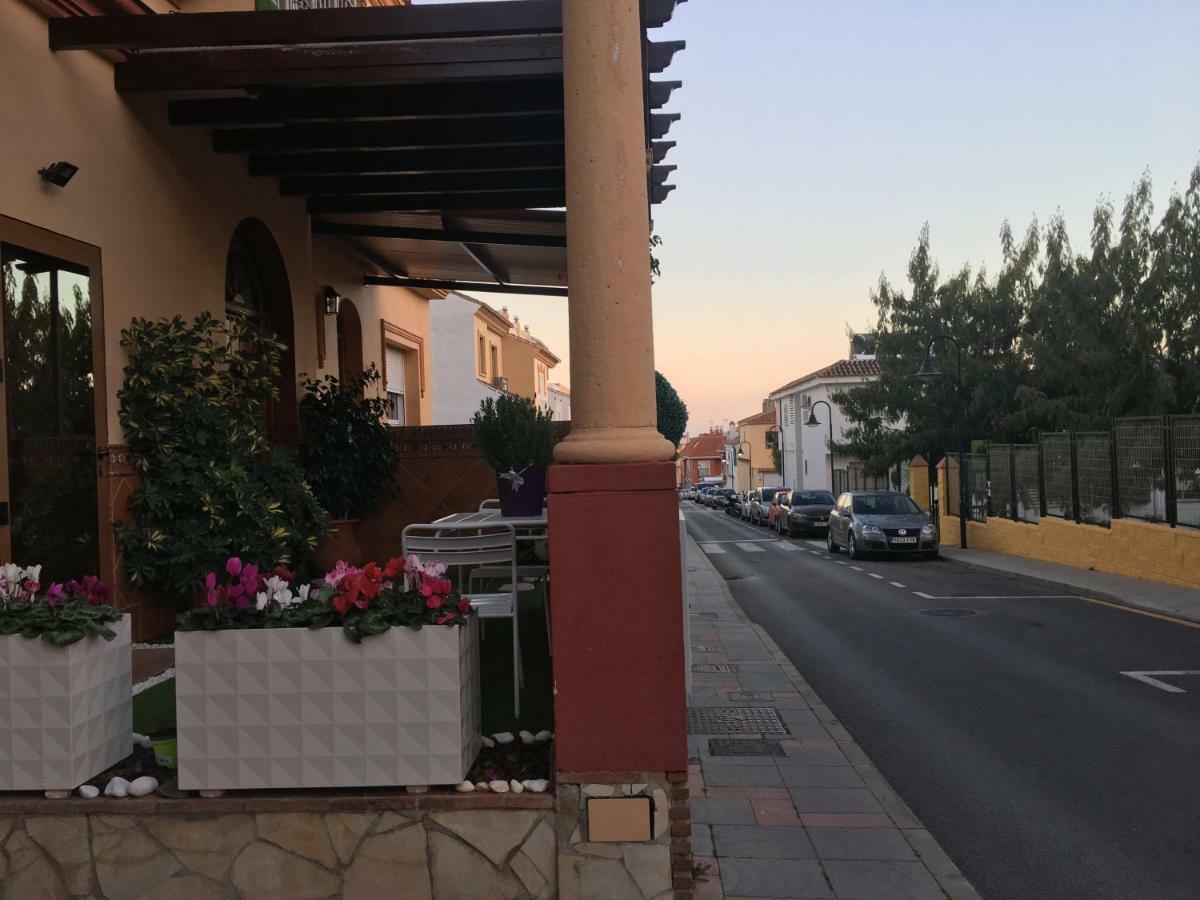 Apartment With Private Patio Фуэнхирола Экстерьер фото