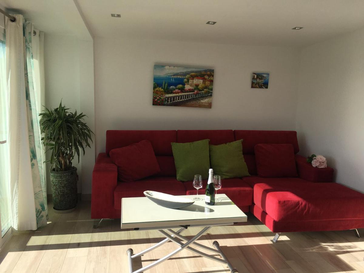 Apartment With Private Patio Фуэнхирола Экстерьер фото