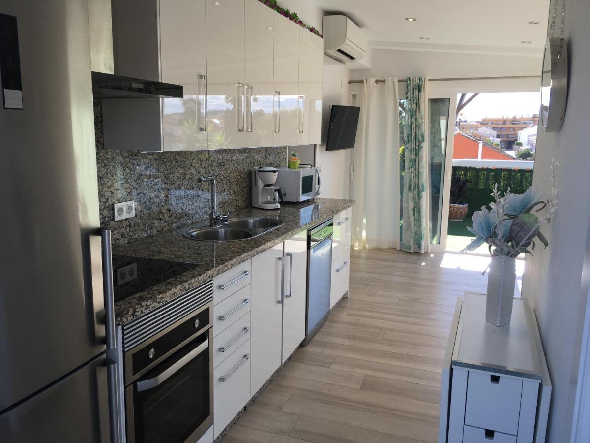 Apartment With Private Patio Фуэнхирола Экстерьер фото